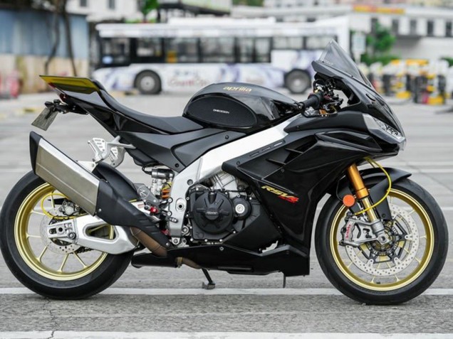 2021-2024 Aprilia RSV4 1100 Motorcycle Fairings - Black Canada
